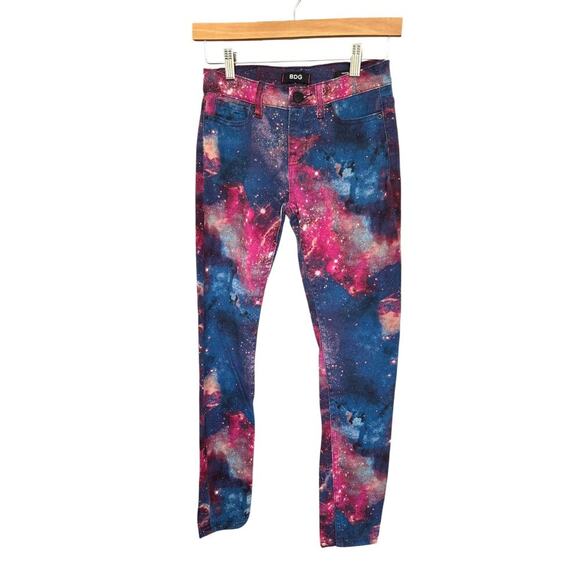 BDG Urban Outfitters Twig Mid-Rise Galaxy Starburst Jean Size 24W x 29L XS - Picture 3 of 7